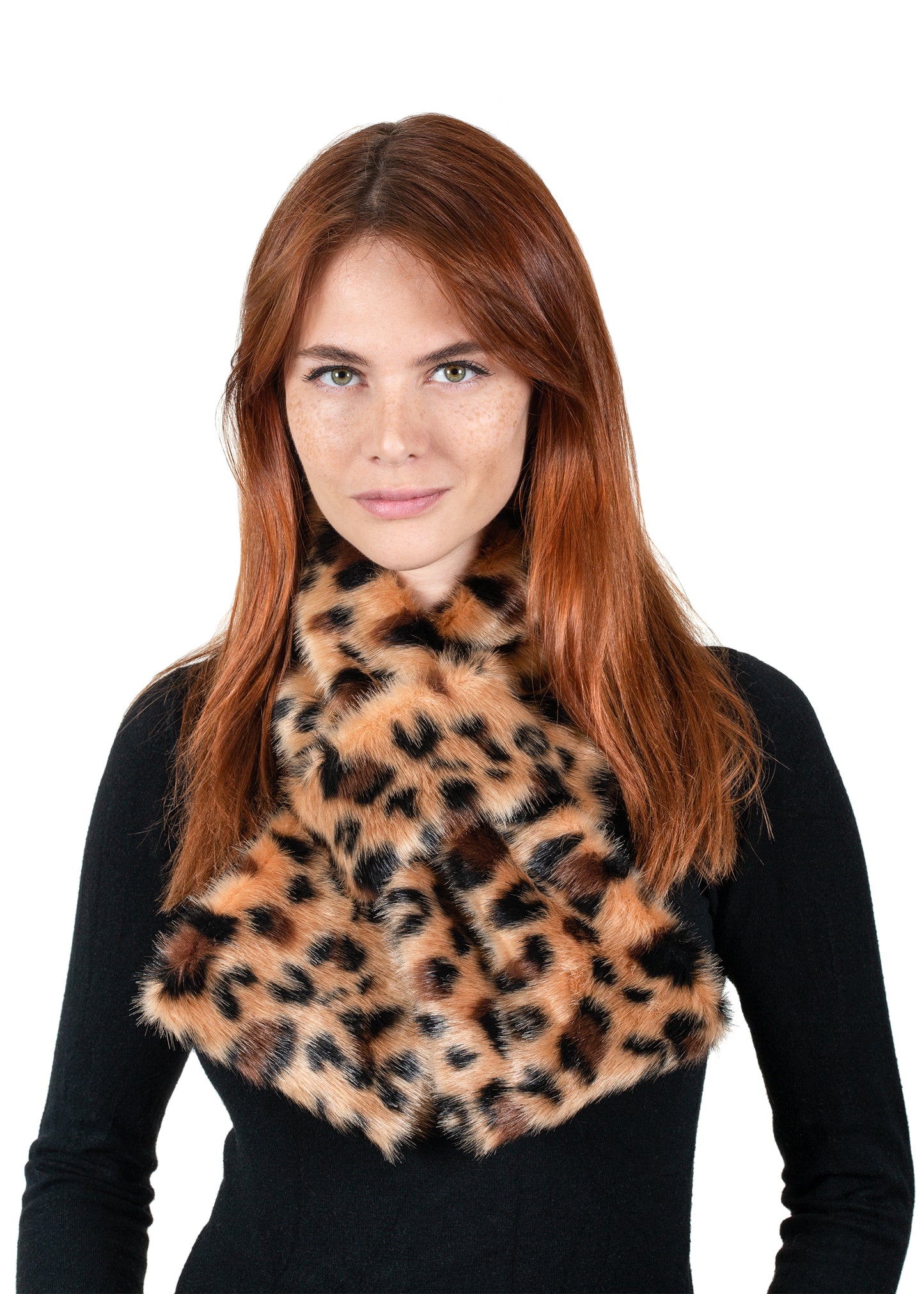 S154 LEO - Faux Fur Neck Warmer in Leopard